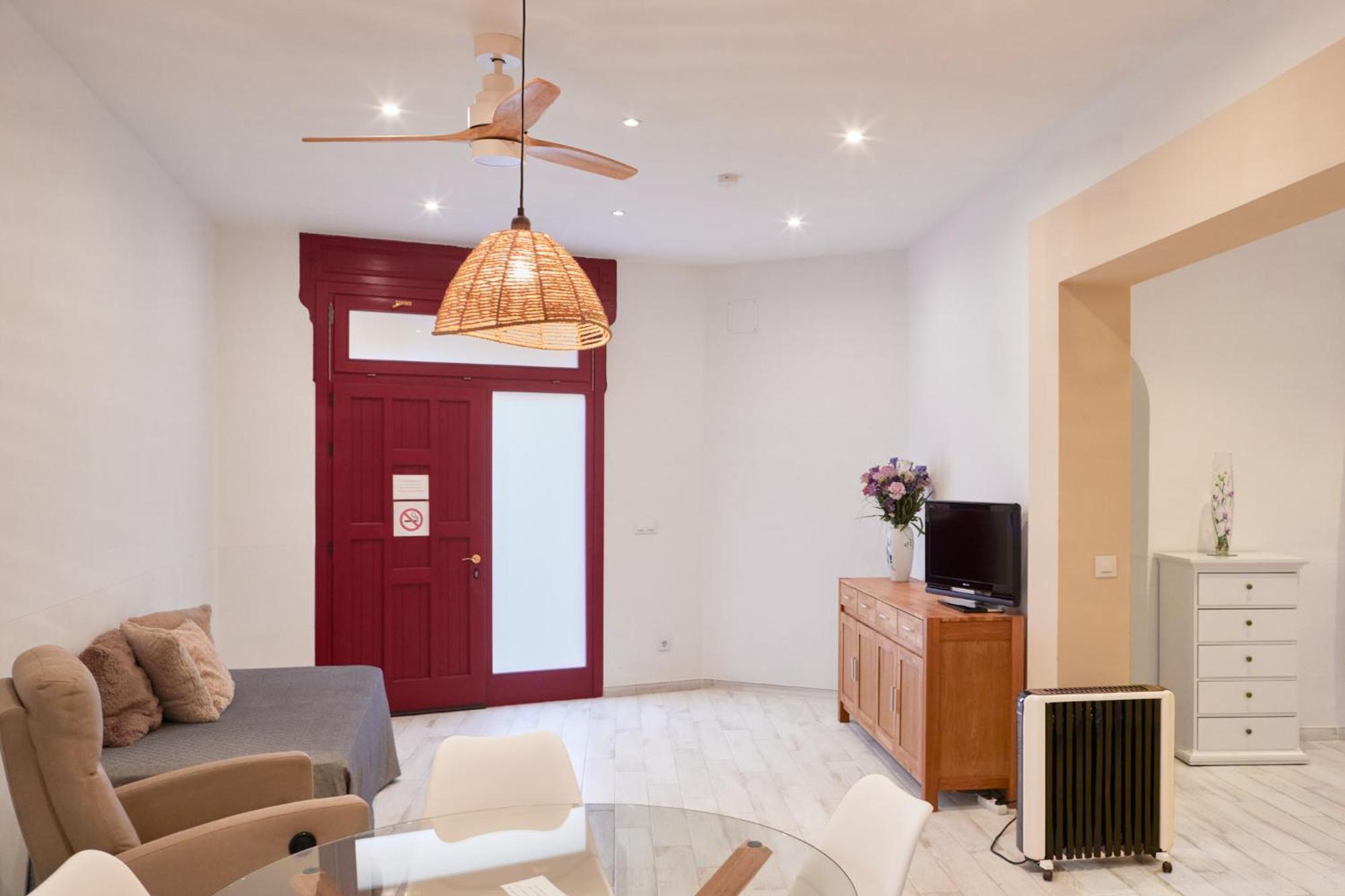 Loft Con Encanto En El Corazon Historico De Peralada Bagian luar foto
