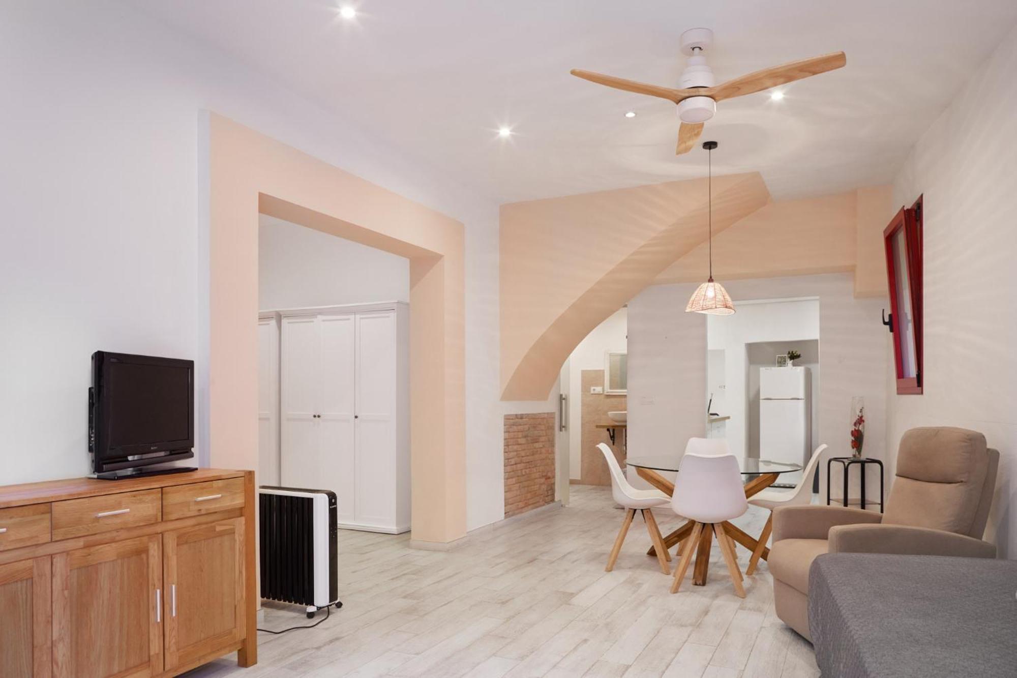 Loft Con Encanto En El Corazon Historico De Peralada Bagian luar foto